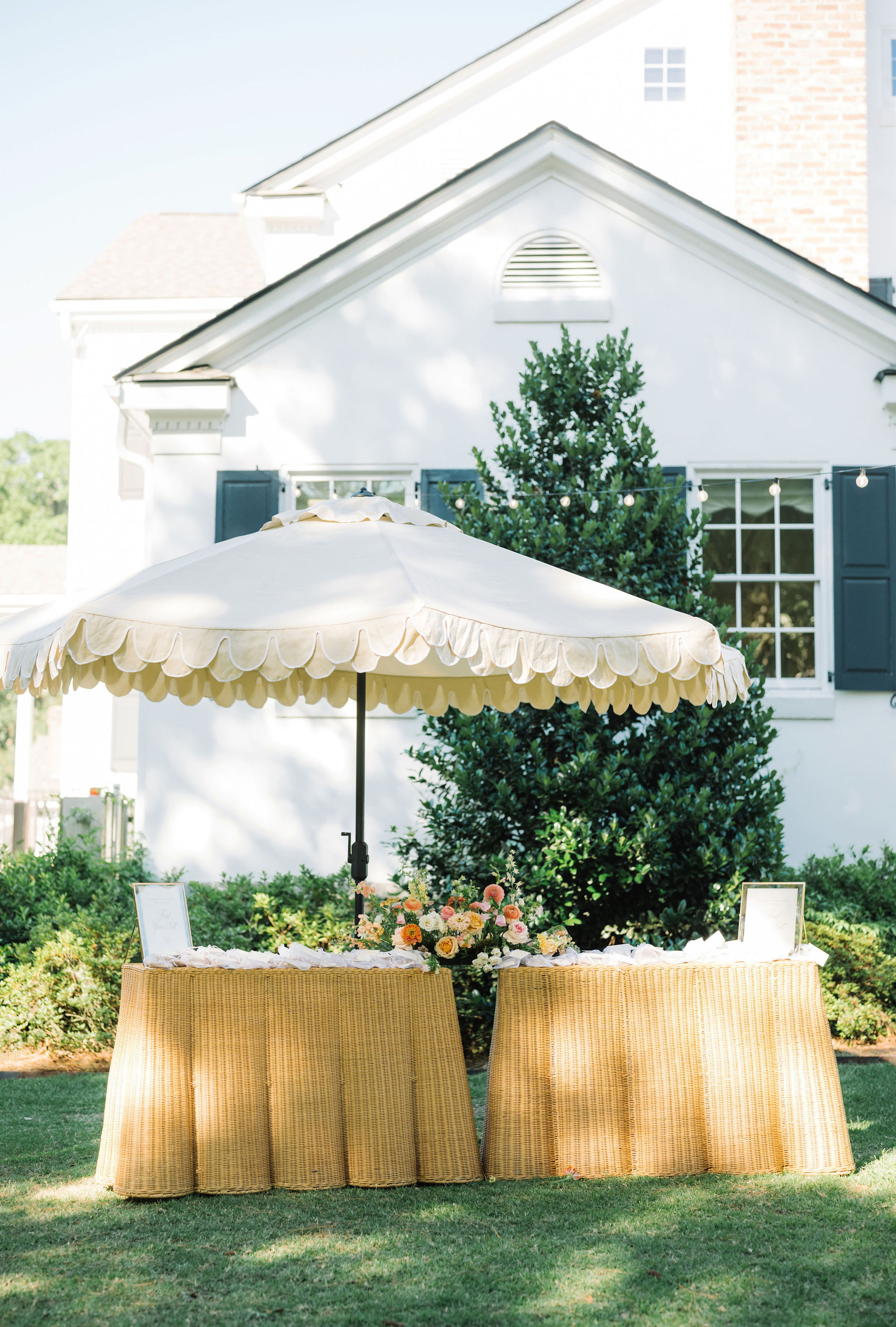 Abby Conner Wedding 528 aaronandjillian photog carolina occassions legare cabo console