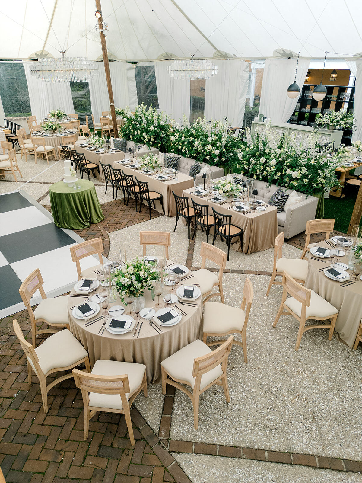 Di Giorgio wedding Kailee Di Meglio Photography 716 websize soho event design tbh haley oyster black beijing