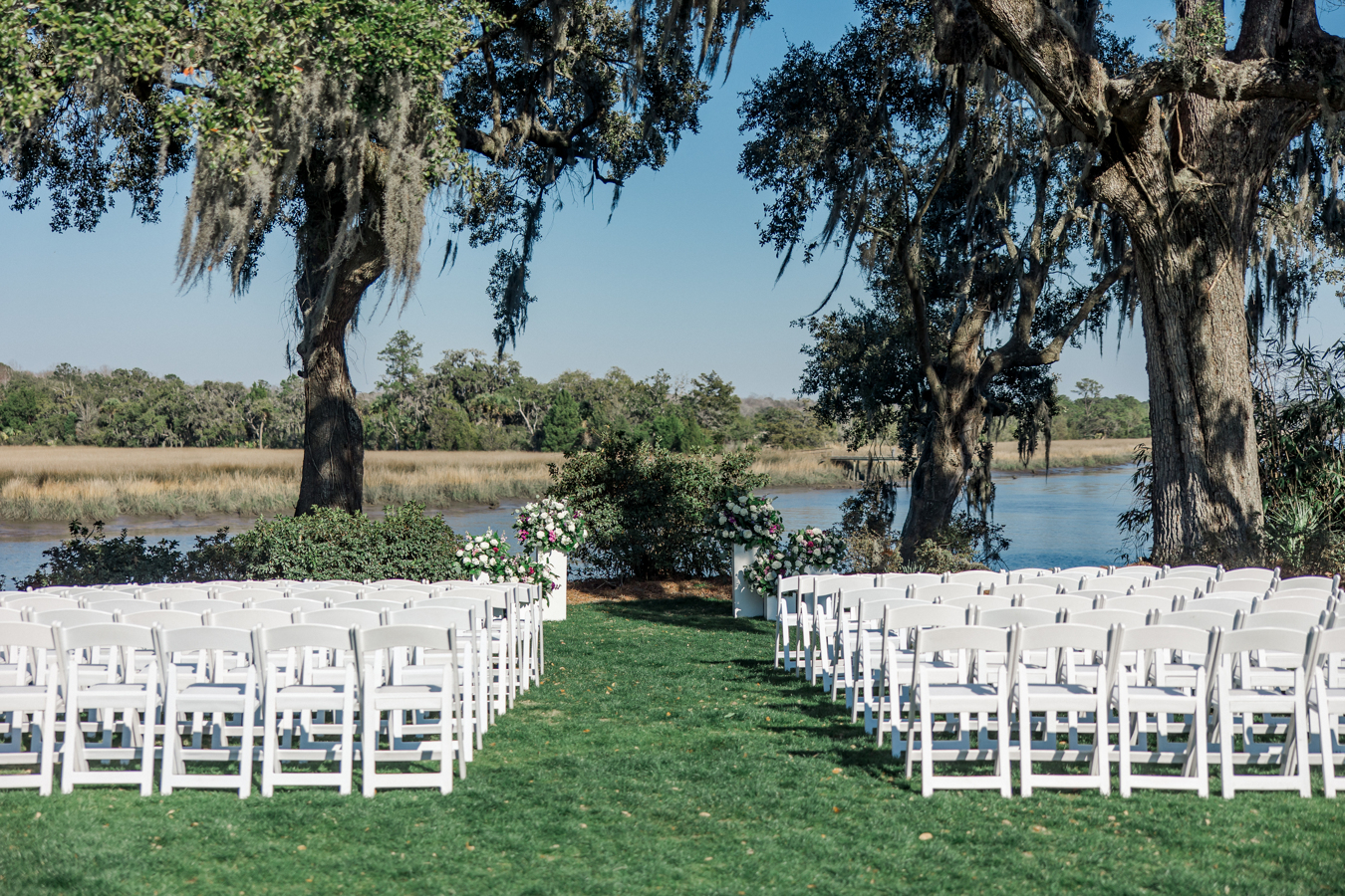 Katie Matthew 604 schanely photog mod events carriage house white structure